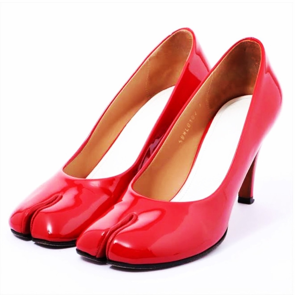 Maison Martin Margiela Red patent kitten heels 39